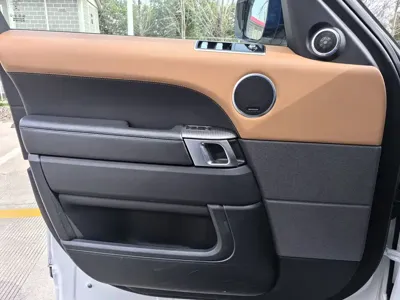 Land Rover Sport