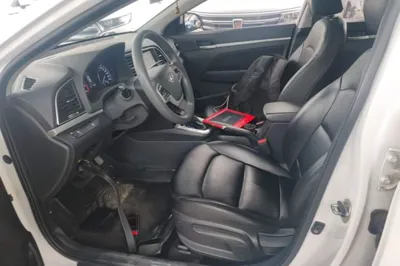 Hyundai Elantra (6th Generation