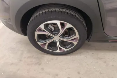 Lynk & Co 02
