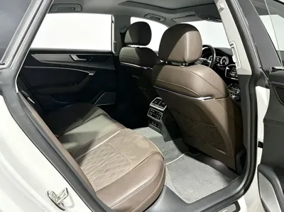 Audi A7L
