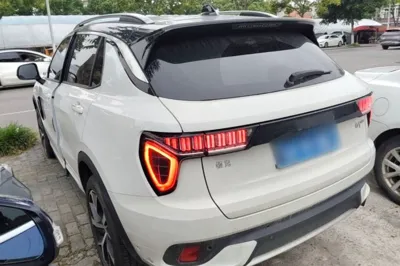 Lynk & Co 01