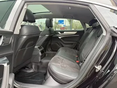 Audi A7L