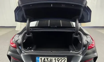 BMW 8-Series