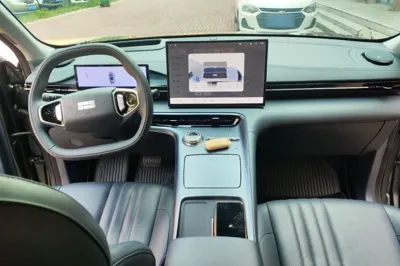 Geely Galaxy E5