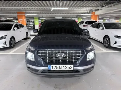Hyundai Venue