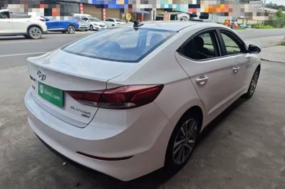 Hyundai Elantra (6th Generation