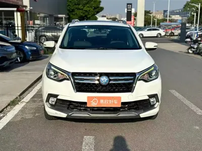 Venucia T70