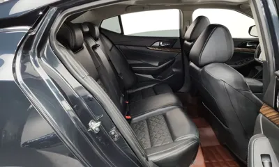 Nissan Maxima