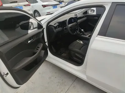 Roewe i5
