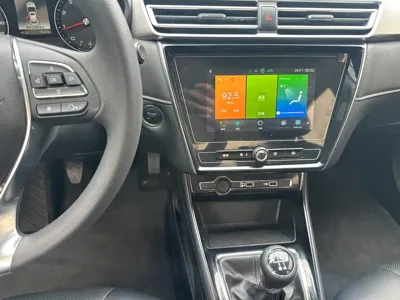 Roewe i5