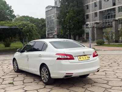 Peugeot 408