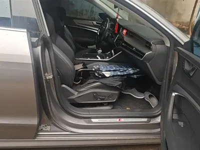 Audi A7L