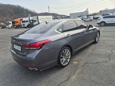 Hyundai Genesis