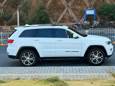 Jeep Grand Cherokee (Import)
