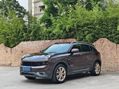 Lynk & Co 01