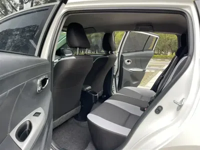 Toyota Yaris L