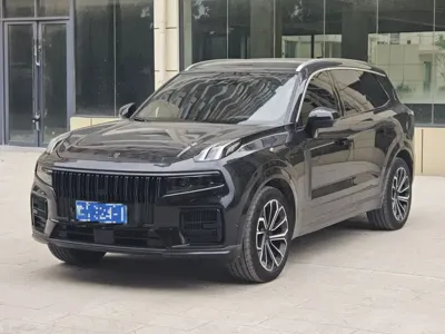 Lynk & Co 09