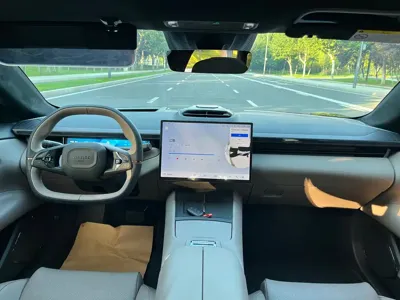 Lynk & Co Z10