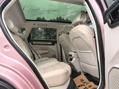 Geely ICON