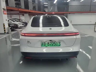 Nio ET5