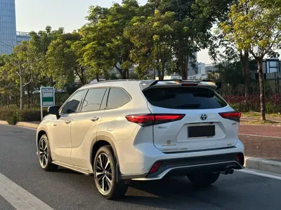 Toyota Crown Kluger