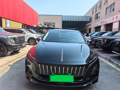 Hongqi Hongqi E-QM5