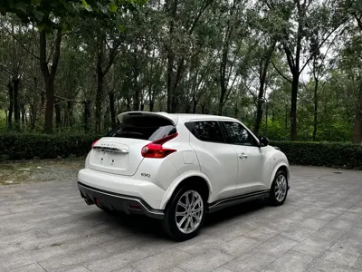 Infiniti ESQ