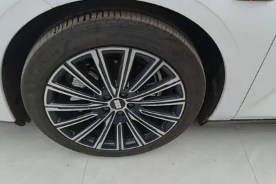 Geely Galaxy Galaxy 8