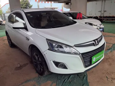 Luxgen U6 SUV