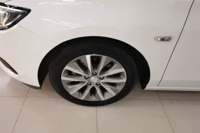 Buick GL6