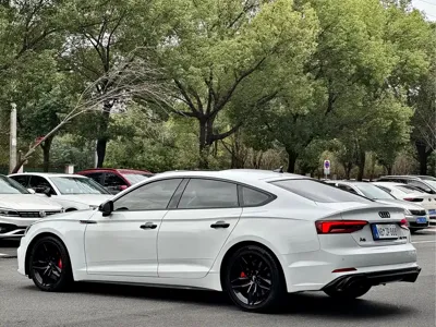 Audi A5 (Import)