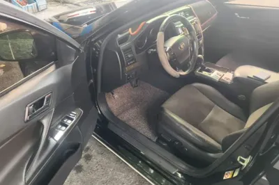 Toyota Reiz