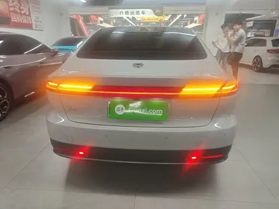 Nio ET7