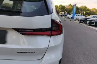 BMW iX1