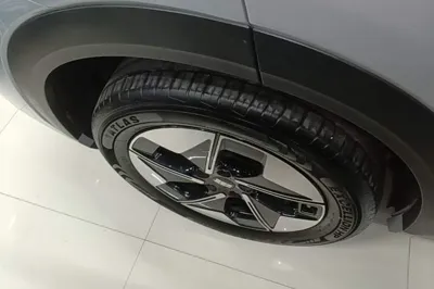 Geely Galaxy E5