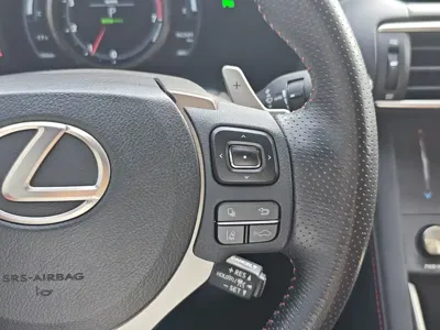 Lexus IS