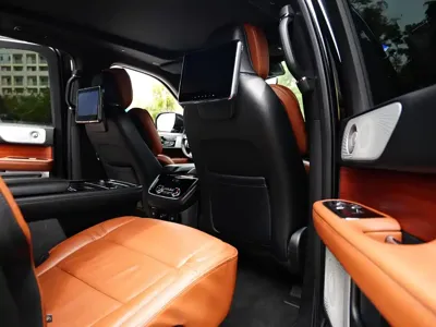 Lincoln Navigator