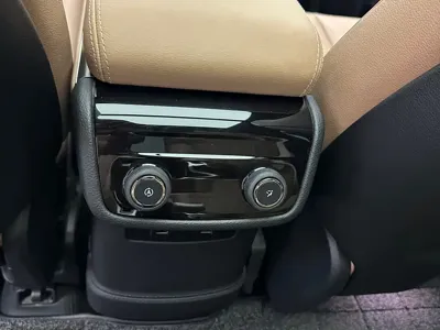 Nio ES8