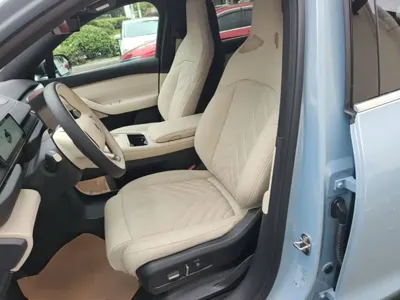 Nio EC6
