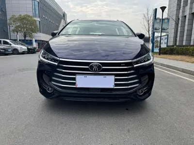 BYD MAX