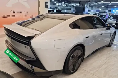Xpeng P7