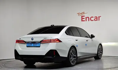 BMW i5