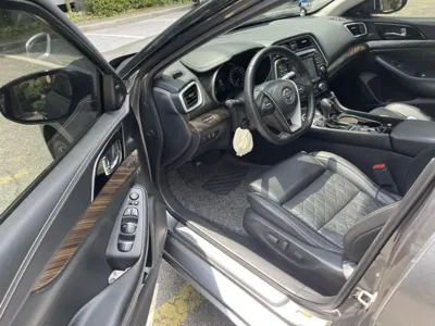 Nissan Maxima