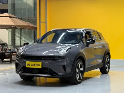 Lynk & Co 06