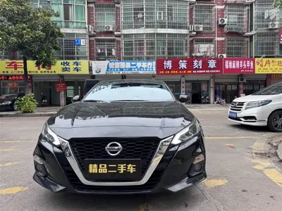 Nissan Teana