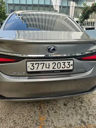 Lexus ES