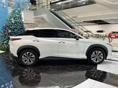 Lexus RZ