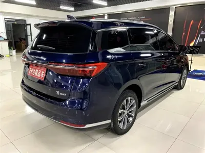 BYD MAX