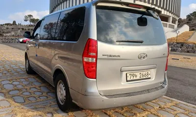 Hyundai Starex