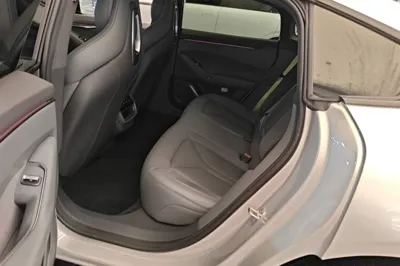 Xpeng P7